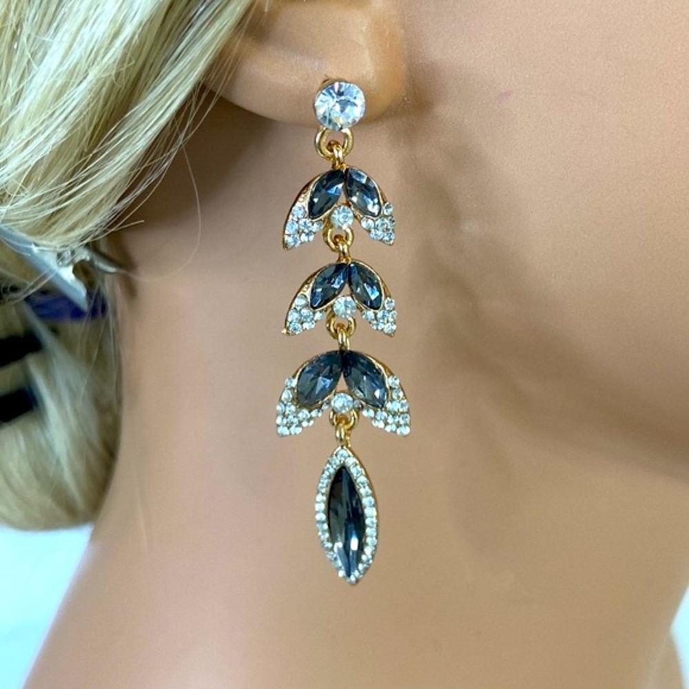 Sparkly Lightweight Mini Chandelier Crystal Dangle Earrings - Picture 7 of 7